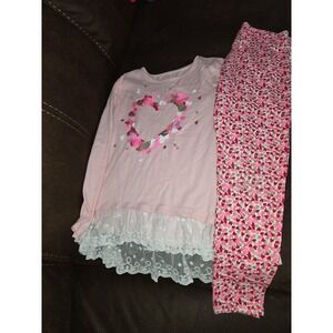 Max studio valentine's day heart top and leggings size 7 8